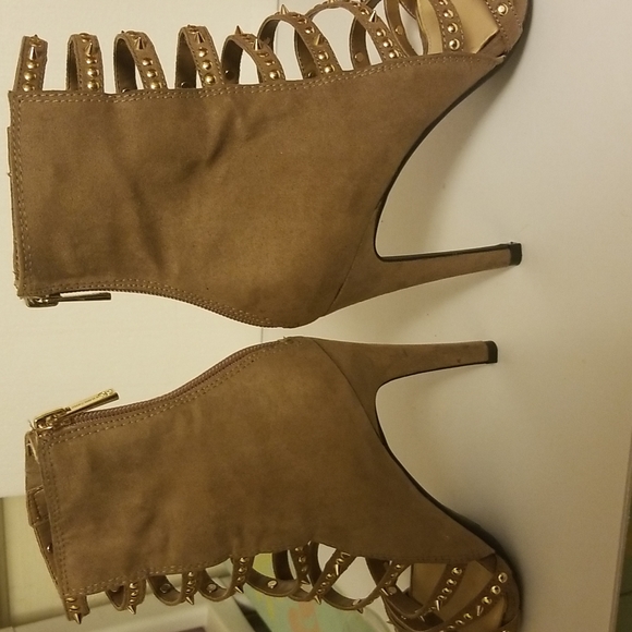 Beige Peep Toe Spike Stiletto High Heel Ankle Boots Studs Size 8 - Picture 11 of 12